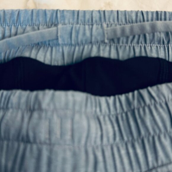 Lululemon Pacebreaker Shorts Lined 9" Gravel Dust Chambray Mens M Sports Workout - Picture 6 of 10